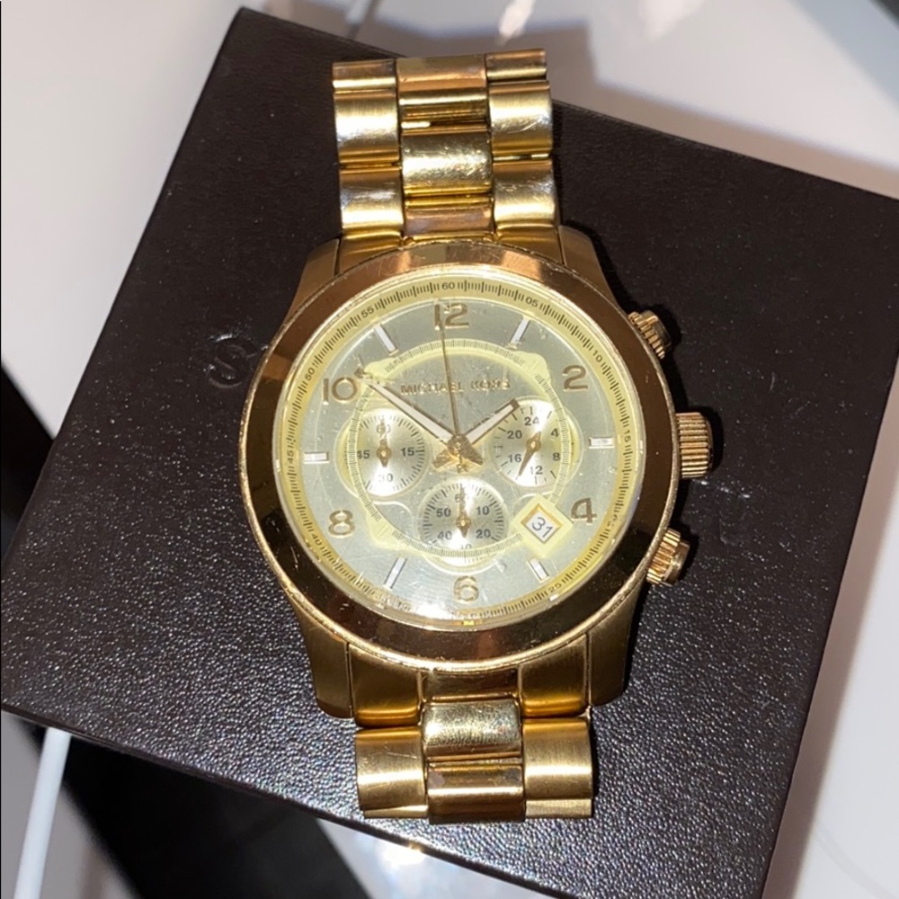 MK OversizedRunwayGold-ToneStainless SteelWatch